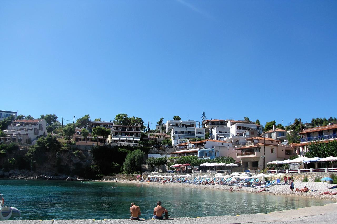 Gorgona Hotel Patitiri  Exterior photo